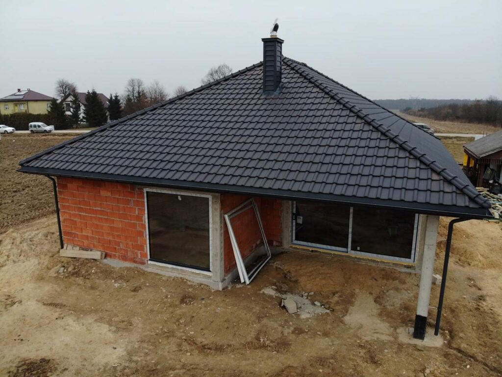 Cegła i dach (13)